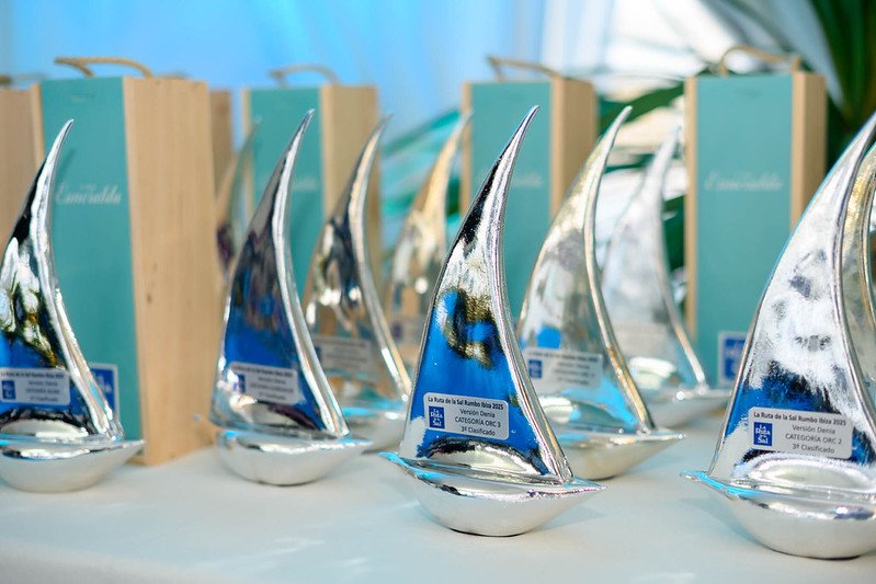 ⛵️ Acte de lliurament de premis de la XXXVII edició de La Ruta de la Sal.

La regata ha comptat amb la participació de 750 tripulants i 120 embarcacions.

Un orgull que Sant Antoni sigui el destí final d'aquesta prova nàutica de referència a la Mediterrània.