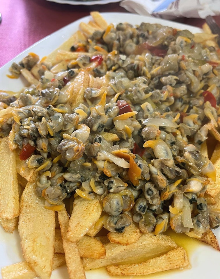 XEL56's tweet image. Veña, vai! Un día é un día e os berberechos con patacas fritas apetecen sempre!