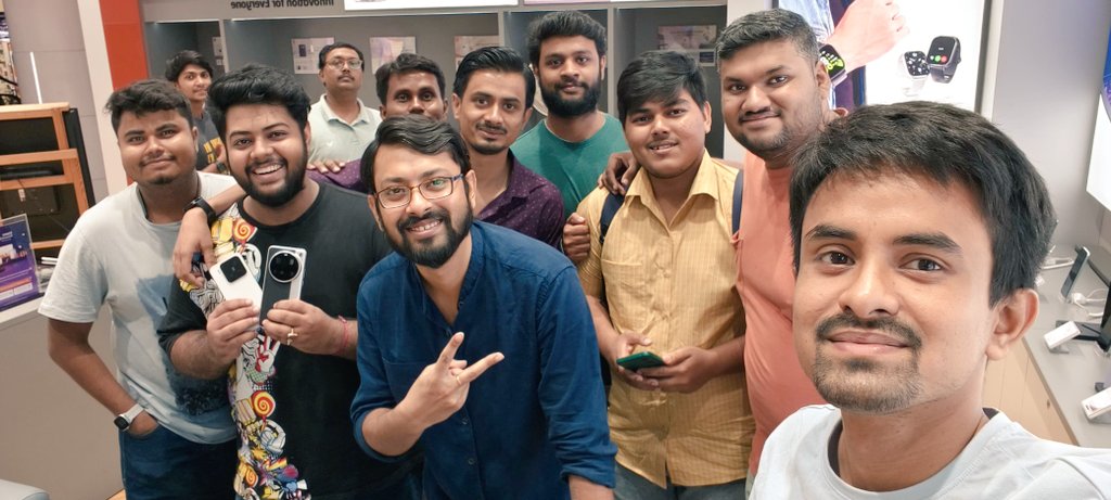 amisoumikbolchi's tweet image. Thrilled to attend the MIFC Kolkata meet-up! Got hands-on with the ultimate phone of the year, #Xiaomi15Series! 🚀 Amazing experience
@XiaomiIndia @sandeep9sarma @s_anuj @pixelwithme @atytse @MiFCKolkata #Xiaomi #TechLovers