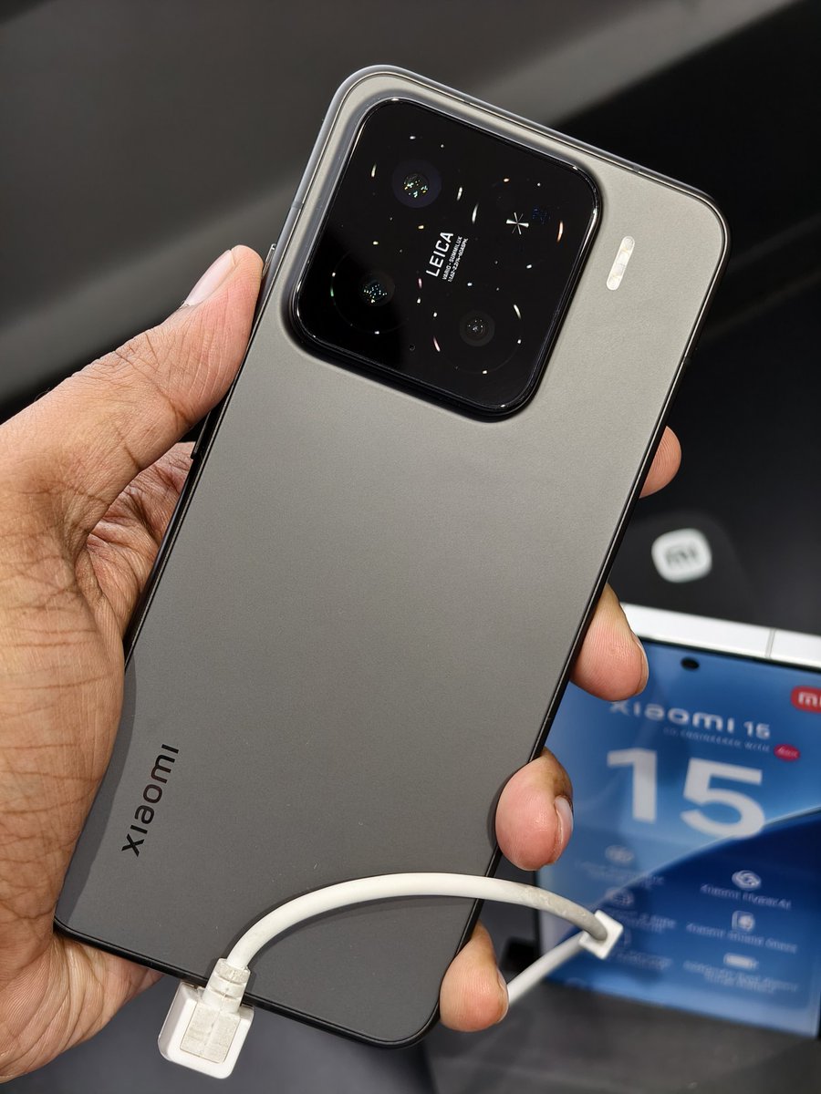amisoumikbolchi's tweet image. Thrilled to attend the MIFC Kolkata meet-up! Got hands-on with the ultimate phone of the year, #Xiaomi15Series! 🚀 Amazing experience
@XiaomiIndia @sandeep9sarma @s_anuj @pixelwithme @atytse @MiFCKolkata #Xiaomi #TechLovers