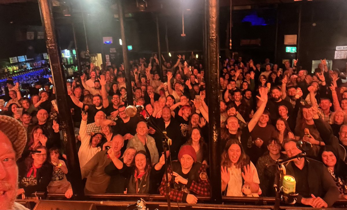 Thank you BRISTOLLLLLLL
Hope you liked me Scrumpy &amp; Western rap &amp; the #AgriculturalHipHop.
Enjoy <a href="/TheWurzels/">The Wurzels🎶</a> !!!