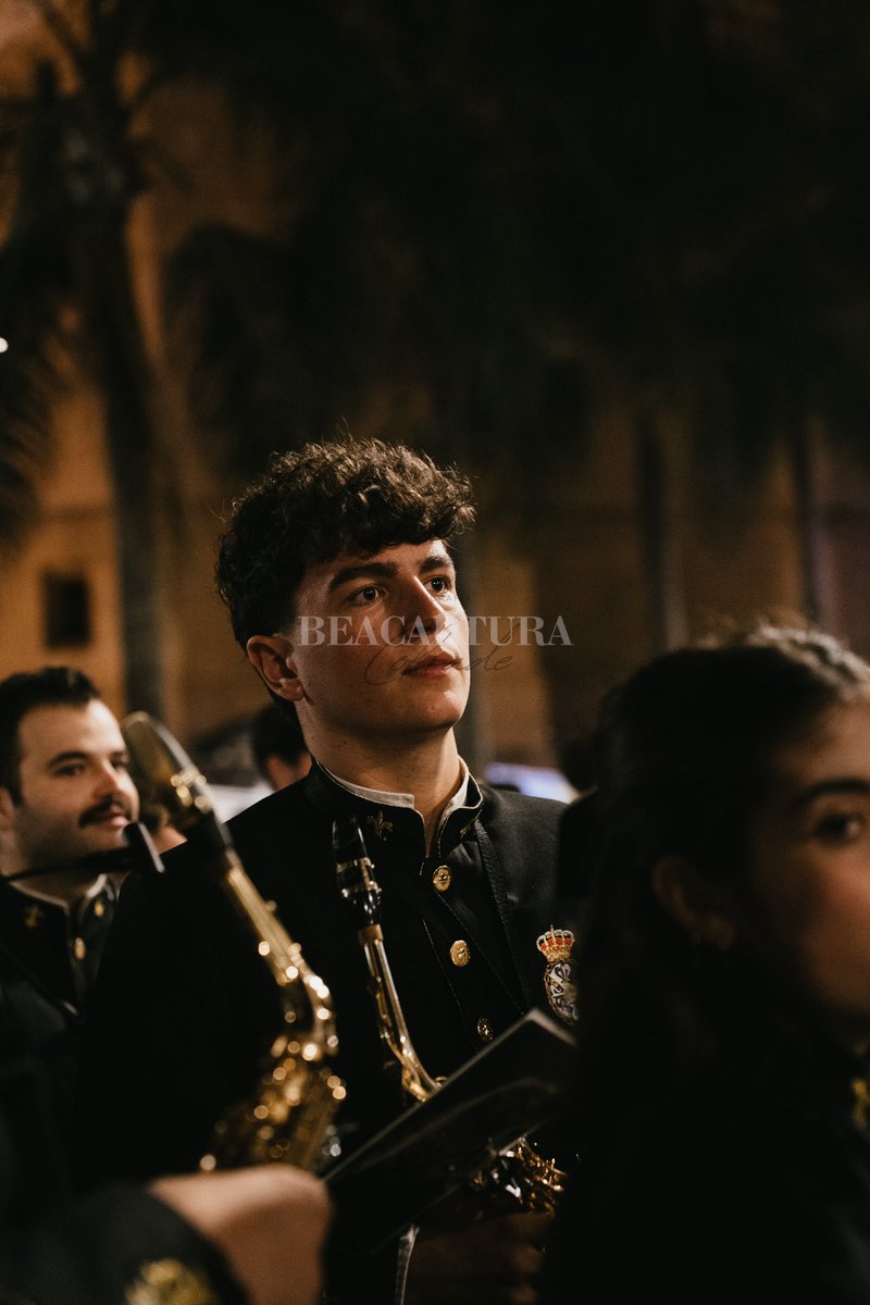 BeaCaptura's tweet photo. PRIMER HILO DE BANDAS DE MÚSICA DE MÁLAGA.

Banda de música Nuestra Señora de la Soledad (MENA) 

@Banda_Mena 

#ss25 #malaga #cofradiasmlg https://t.co/VEyh0AcosW