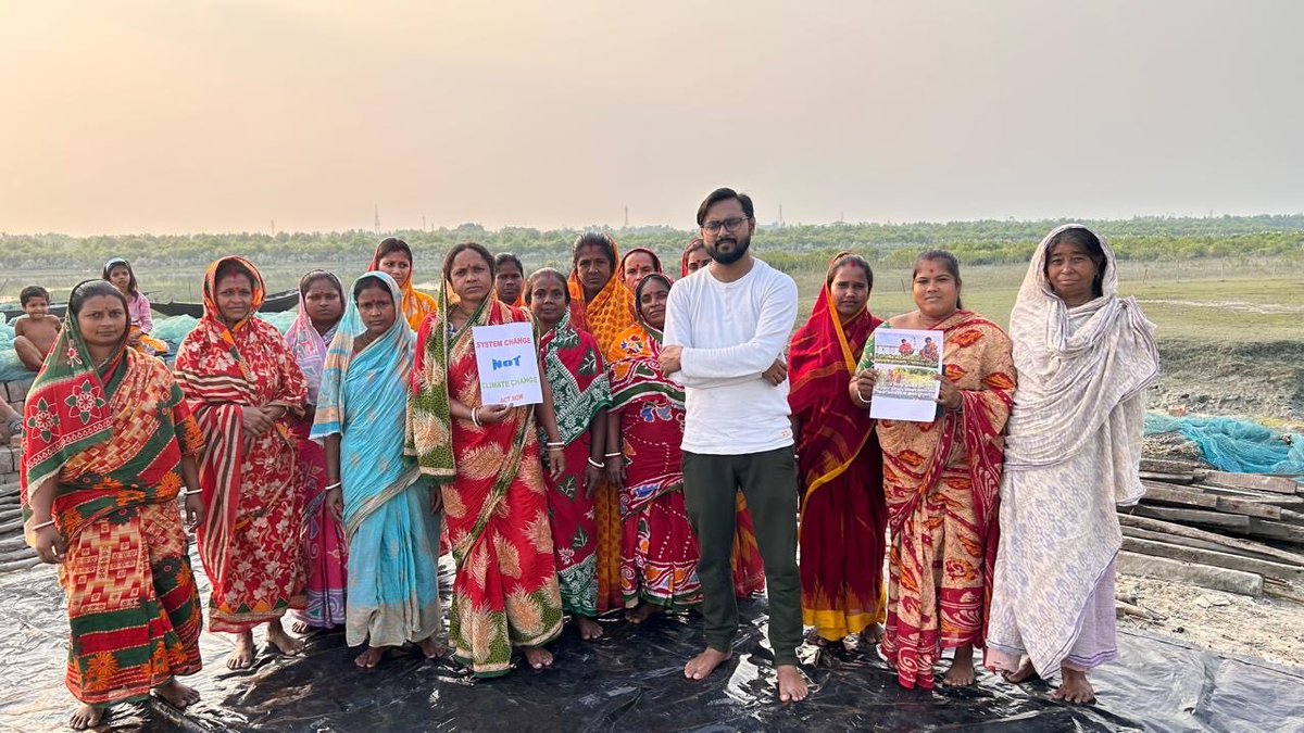 Debabrata9663's tweet photo. Leadership isn’t always on stage. Sometimes,it’s in the quiet steps taken behind the curtain.Connecting with Sundarban vulnerable coastal communities in their language to drive ⁦@UNSDGs17⁩ progress.  #YouthForSDGs ⁦@Sdg13Un⁩ ⁦⁦@SDGaction⁩ https://t.co/cMa6hjnKK7