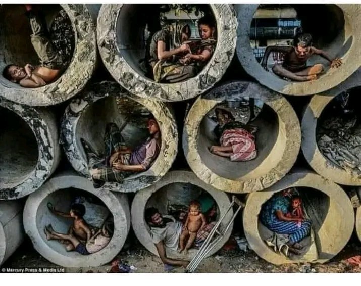 تم کو رقبے ملے ہیں ورثے میں ۔۔۔!!!
تم نہ سمجھو گے بے گھروں کا دکھ ۔۔۔!!۔۔