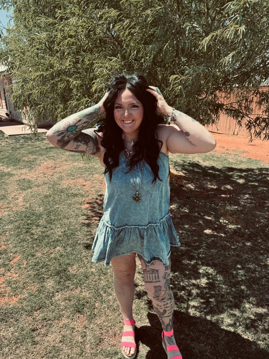 mkmorgan21's tweet photo. Happy Easter from me and my lil’ bunnie butts 🩵🩷 https://t.co/tS58seKFxX