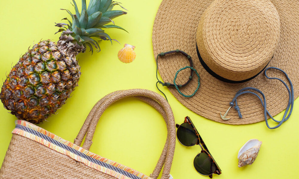 Ultimate Luxury Vegan Travel Packing Checklist vivaglammagazine.com/luxury-vegan-t…