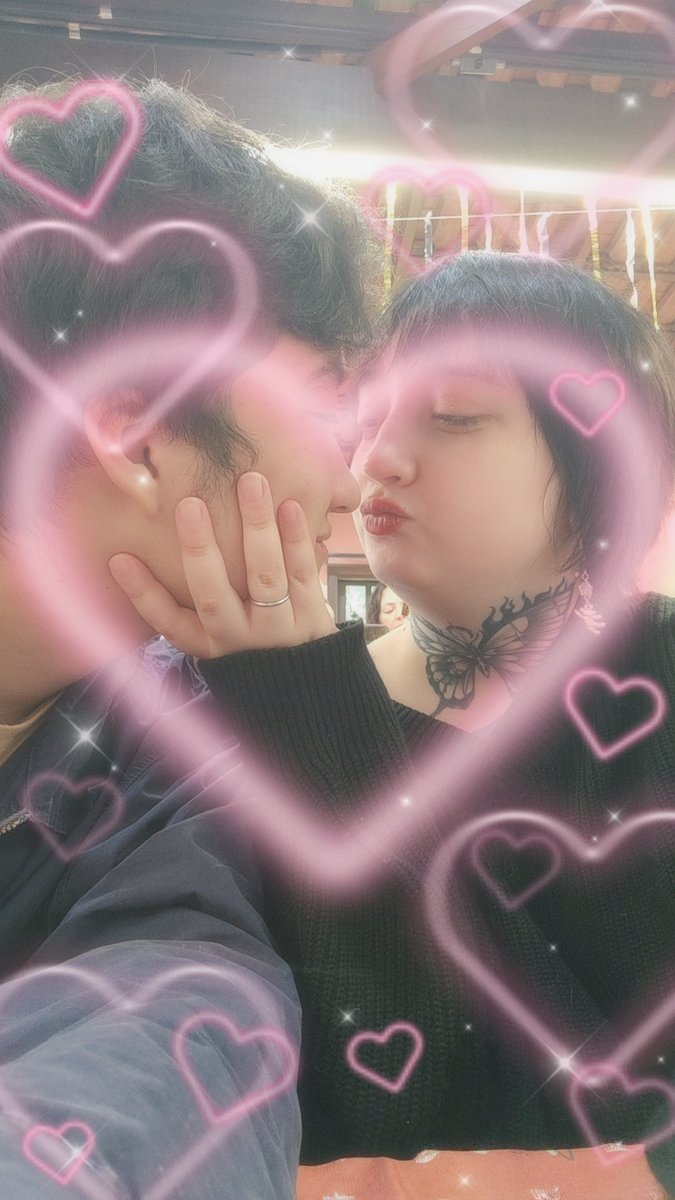 Valentina tweet media