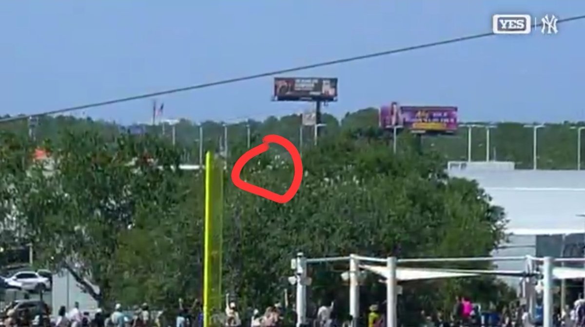 .<a href="/MLB/">MLB</a> HOW are umpires allowed to be THIS WRONG? Stevie Wonder could tell you it was a HR.