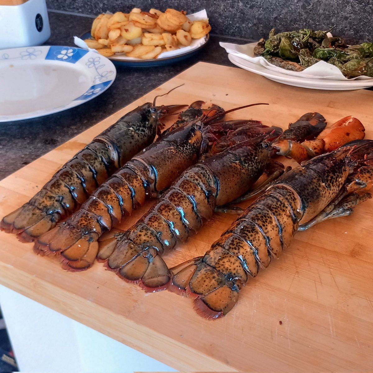 PepGranellTrave's tweet photo. Que domingo de Resurrección más bueno se ha quedado 😍🥳❤️
#BuenDomingo #DomingodeResurrección #Pascua #gastrolovers #gastronomía #caloret #Twitter #comboi #SemanaSanta2025 #vacaciones #cuisine #Food https://t.co/sXw0SKY1A5