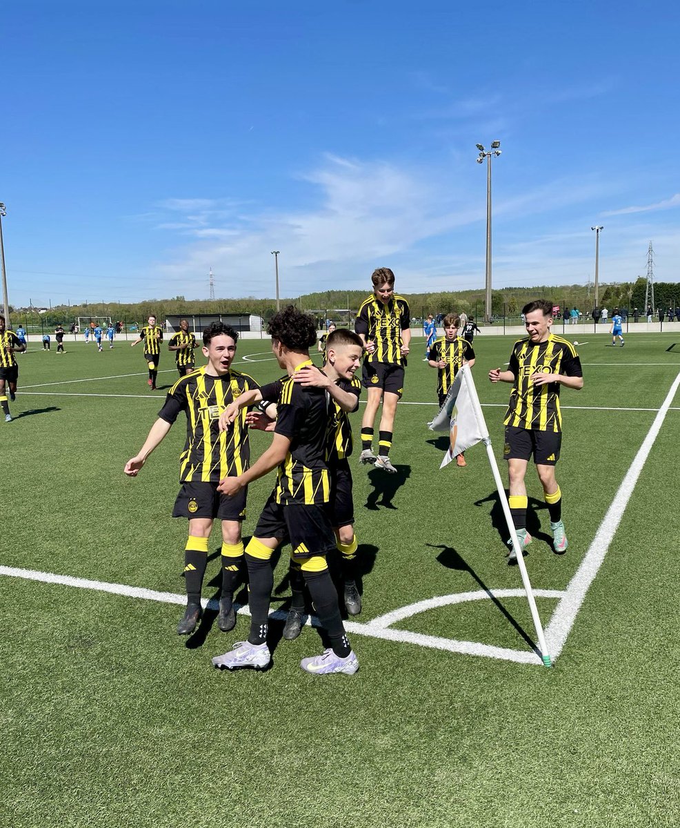 🏆🇧🇪 Great experience for our U15’s at the CMDB Elite International Tournament in Charleroi. Knocked out in the Semi Finals on penalties and the only team to take points off eventual winners Royal Antwerp FC. 
Well done to JJ Hulse getting player of the tournament award! 🏆👏👏