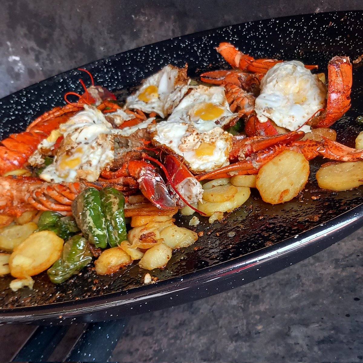 PepGranellTrave's tweet photo. Que domingo de Resurrección más bueno se ha quedado 😍🥳❤️
#BuenDomingo #DomingodeResurrección #Pascua #gastrolovers #gastronomía #caloret #Twitter #comboi #SemanaSanta2025 #vacaciones #cuisine #Food https://t.co/sXw0SKY1A5