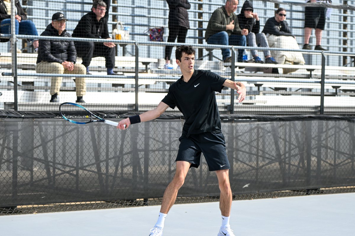 #65 Aleksa Krivokapic wins the first set vs. #11 Aidan Kim. 🔥

Set 1: 6️⃣-4️⃣