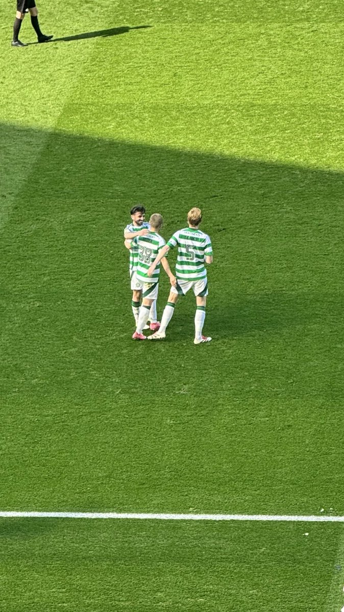 realex_8's tweet photo. Take away from the game was what an excellent game Greg Taylor had.
The โunselfishโ runs out of position and along with Cal, trying to direct the play.
So much of what he does goes unseen but a tremendous performance today ๐๐ป
#Celtic #GregTaylor https://t.co/U4RLF6D9Vw