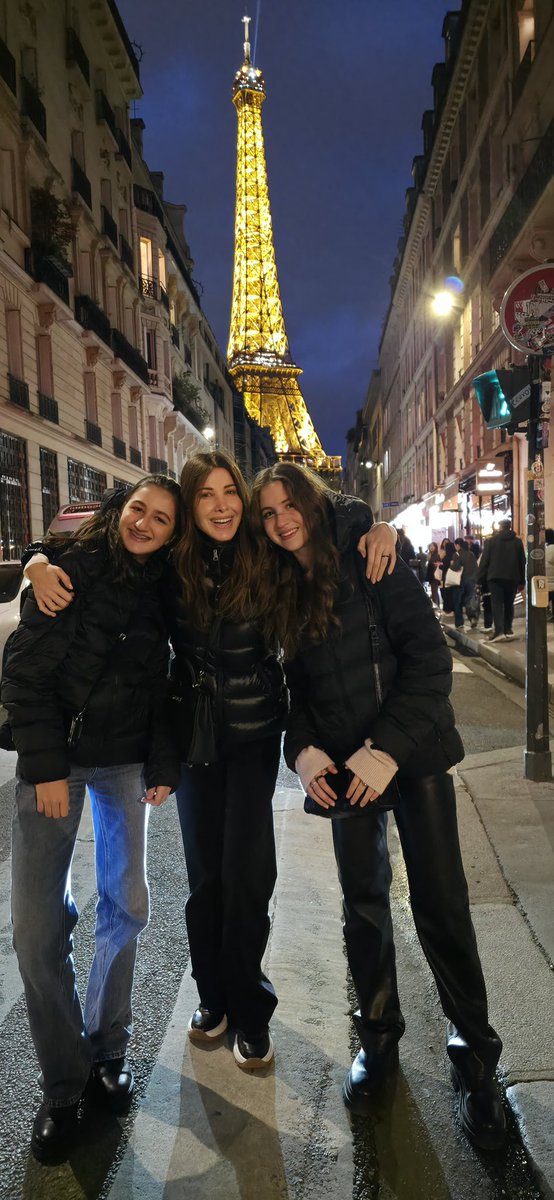 Love, light, and a little Parisian magic this Easter 💛🐣 My heart is full. #Grateful