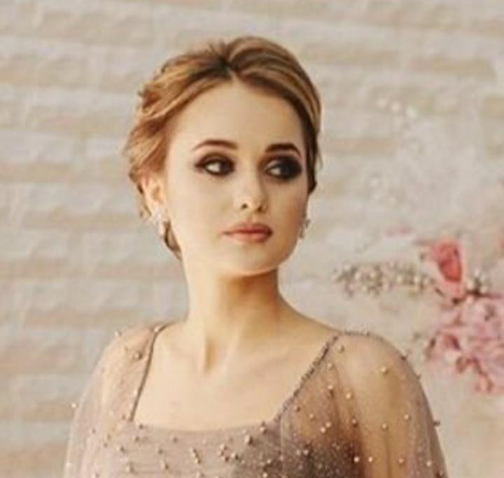 بّـيّاعَ الَوِرّدُ tweet media