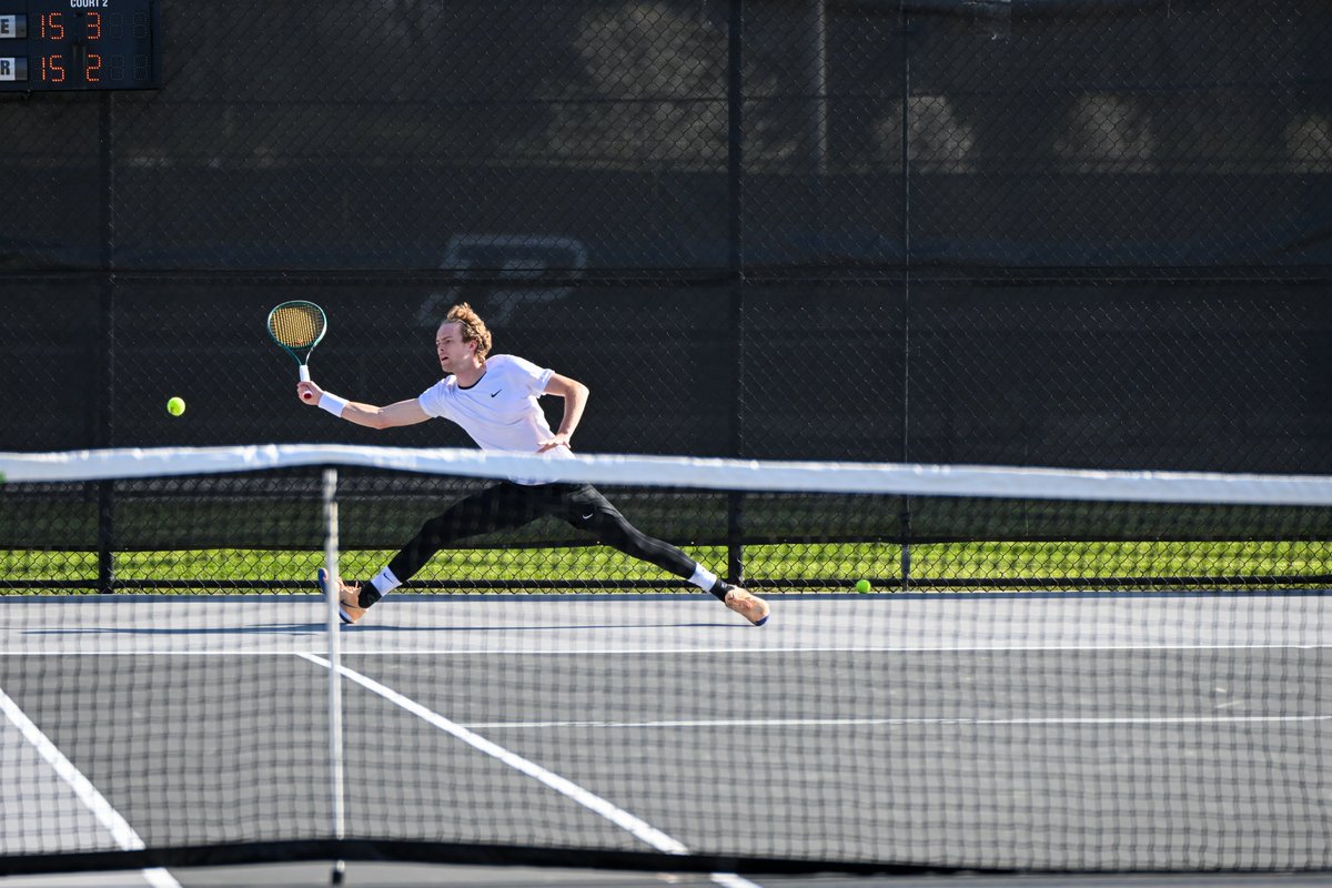 Henrik Villanger wins the first set vs. #93 Jack Anthrop. 🧨

Set 1: W, 6️⃣-3️⃣