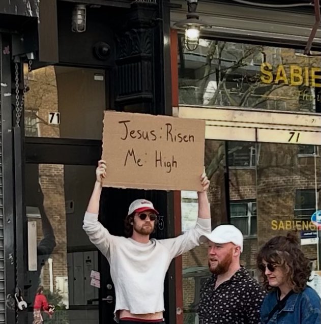 seth (@dudewithsign) on Twitter photo 