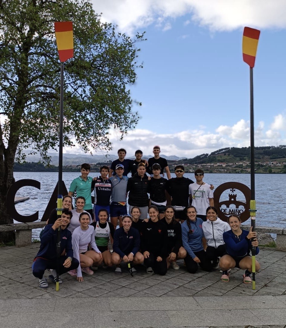 fed_esp_remo's tweet photo. Fin de las concentraciones de nuestros equipos nacionales en Castrelo de Miño, Mequinenza, Banyoles y Legutiano.

Semana intensa de pruebas en busca de definir nuestros participantes para los próximos objetivos. https://t.co/8rtlyVVxqV