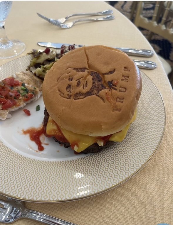 WTF! How much of a Narcissist do you have to be to put your freaking image on the food you serve at Maralago! How would you feel if you were served this? 🤢