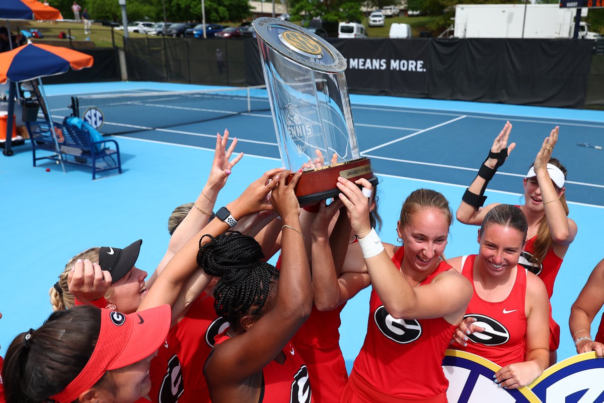 UGAWomensTennis's tweet photo. Never gets old 🤩

#GoDawgs https://t.co/hpxV2zpAH0