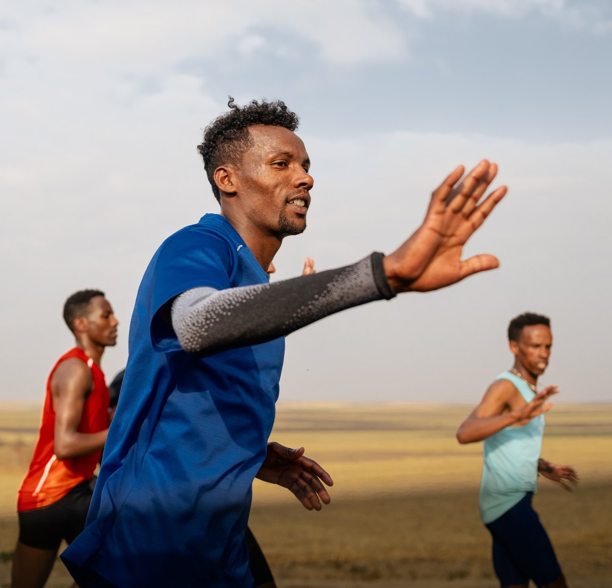 Elite Running Team (@eliterunningt) on Twitter photo We're racing tomorrow in Boston ๐บ๐ธ
Lelisa Desisa ๐ช๐น 2:04:45
Asefa Boki Kebebe ๐ช๐น 2:05:40
<a href="/bostonmarathon/">Boston Marathon</a> We're racing tomorrow in Boston ๐บ๐ธ
Lelisa Desisa ๐ช๐น 2:04:45
Asefa Boki Kebebe ๐ช๐น 2:05:40
<a href="/bostonmarathon/">Boston Marathon</a>