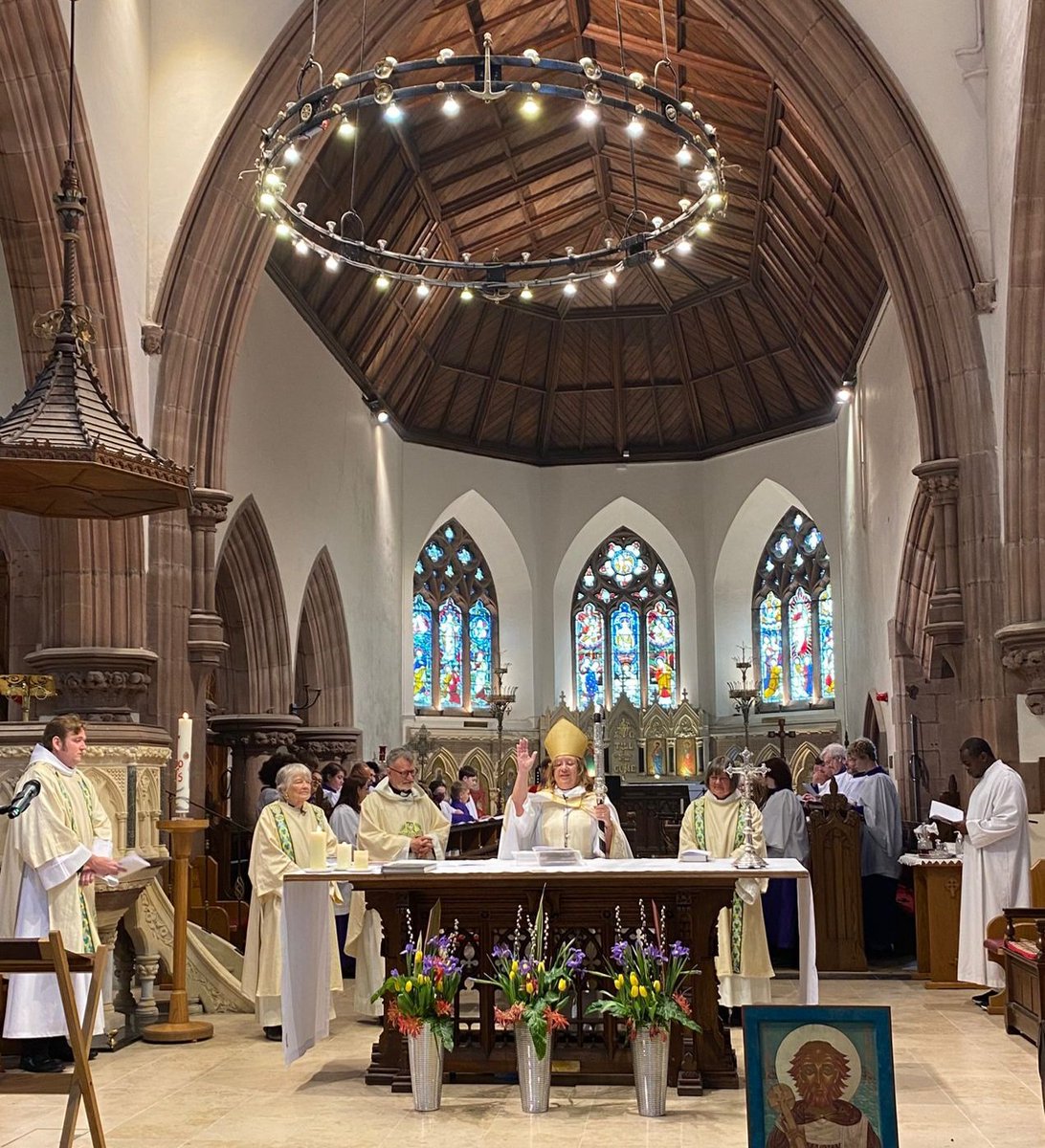 CathedralIOM's tweet image. Christ is Risen! 
An epic day of music, culminating a fabulous week. Now for some rest!