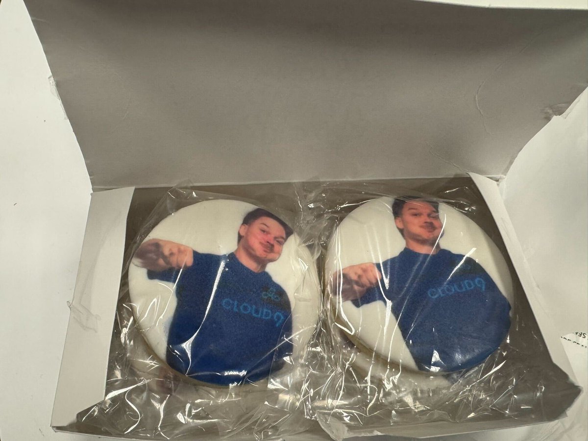 we made it to Sunday... as cookies