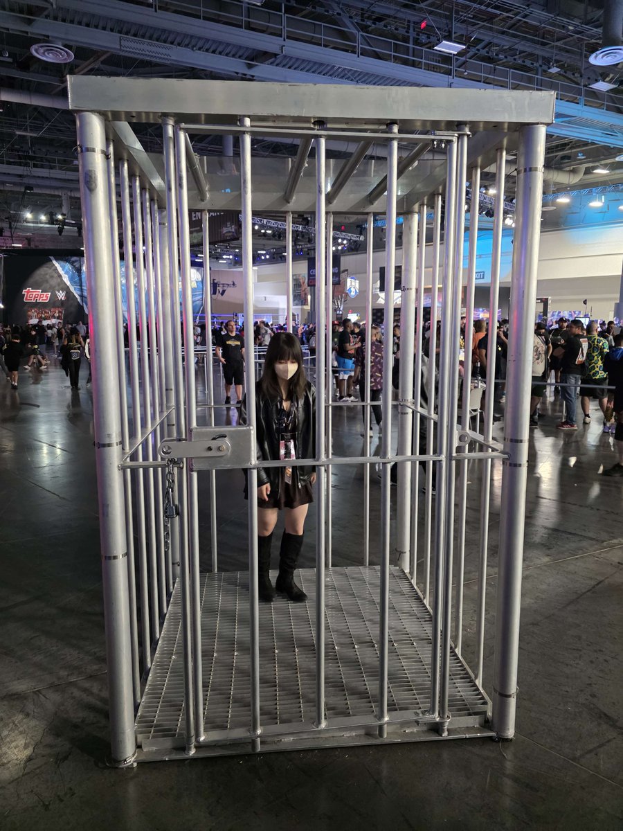 Aerith is staying in the cage till this gets 1k likes