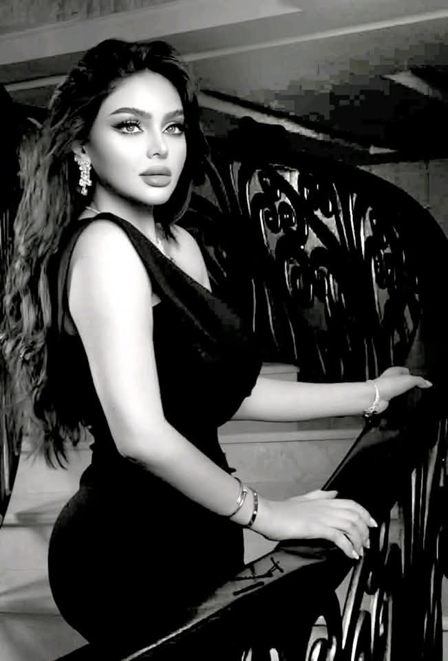 الغالي علينا اللي يغلينا... غير ڪده معندناش  غالي.. 🖤🥀