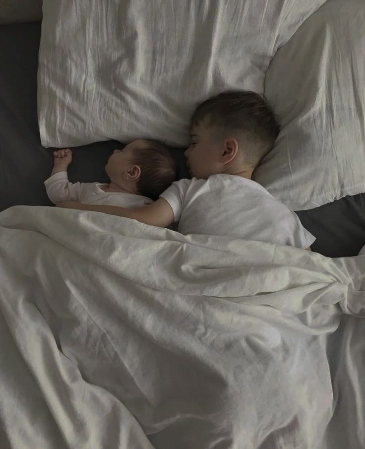 𝑲𝒊𝒅𝒔ᡣ𐭩 (@twilingy) on Twitter photo 