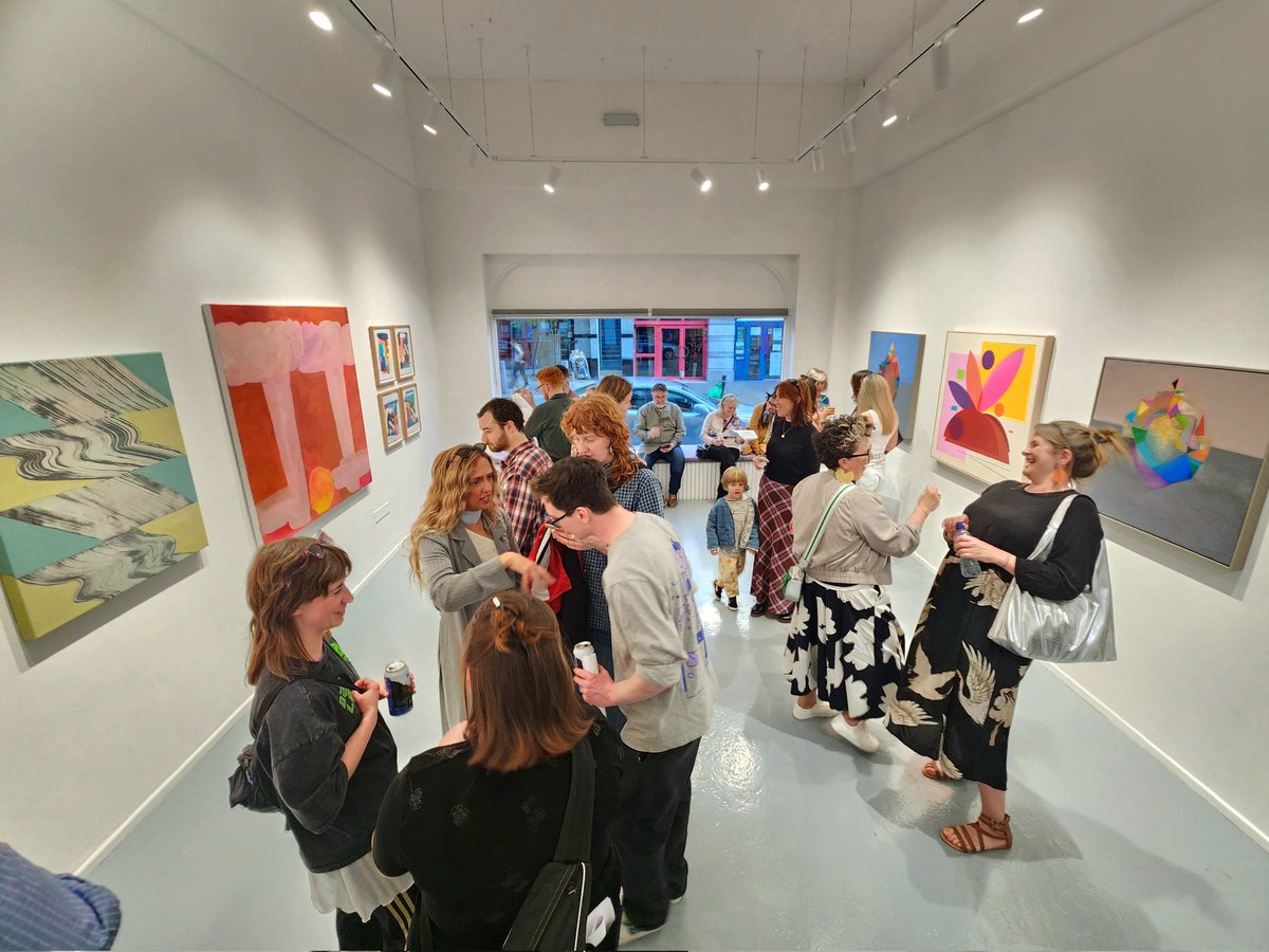 HardimansGalway's tweet photo. Volume 2 โ opening night, Outset Gallery, Galway
Artists featured:
Leah Beggs, Lola Donoghue, Luke Reidy, Mary O'Connor, Maser, Robyn Carey, Sean Thornhill, Tom Climent
Curated by Outset co-director Luke Reidy
#Gaillimh #OutsetGallery #IrishArt https://t.co/uqMdwQF0sS