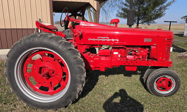 MachineryPete's tweet photo. Marion Schmidt antique tractors, toys, pedal tractors online estate auction Tuesday (5 PM CT) in Altamont, IL by my friends at Schmid Auction  1937 JD B; 1951 JD A; 1956 Farmall 300; 1937 Farmall F20; JD A pedal tractor + much more. Info/bidding: https://t.co/0VI7MARSCG) https://t.co/kwmcwDpP7X