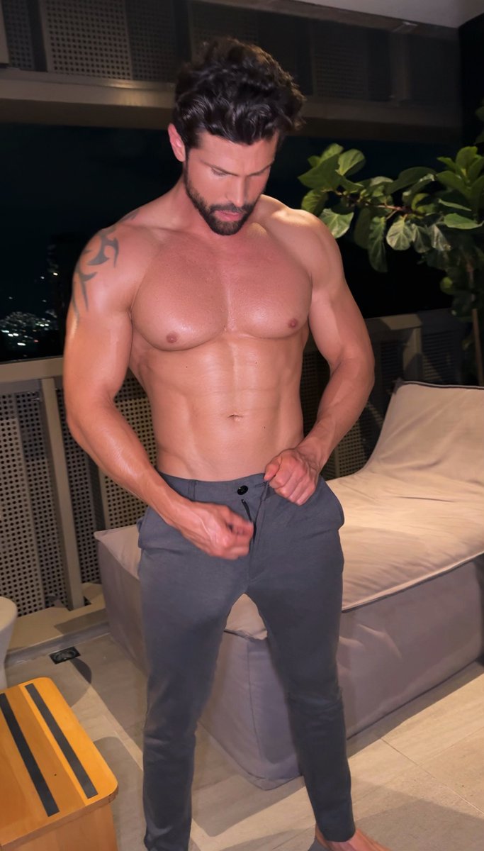 Want more of this??
onlyfans.com/maxcartelsolo/…