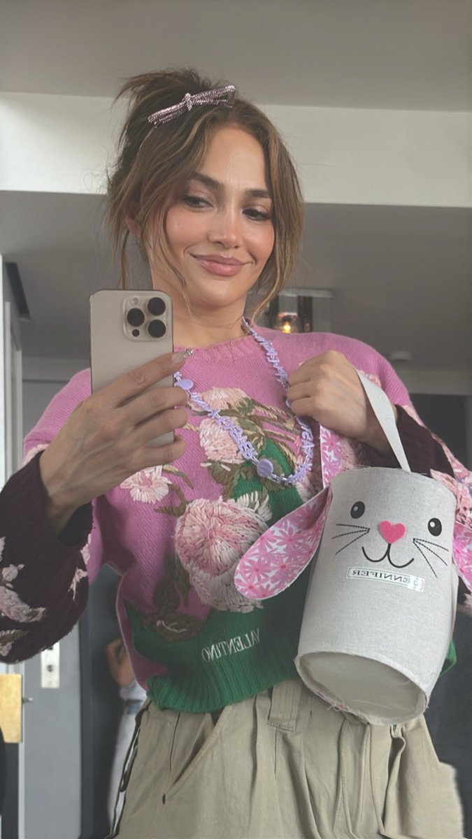 JLo's tweet image. Grateful for FaceTime on days like today. 🙏 Happy Easter from this working mama on the move! 🐰🩷🌼