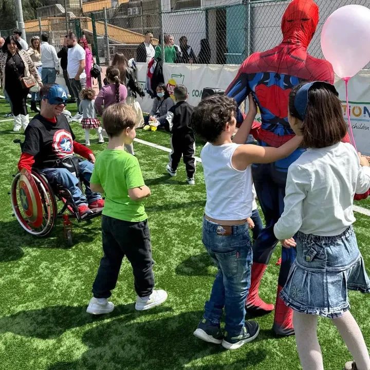 CiroVive's tweet photo. #Scampia -
20/04/25 
"Na' Pasqua e solidarietà'🥚🕊
⏬️⏬️⏬️

https://t.co/ldcq2vcjoA

https://t.co/QNUxFDzcO7

#Pasqua2025 #CiroVive https://t.co/ZMZNaGyeaq