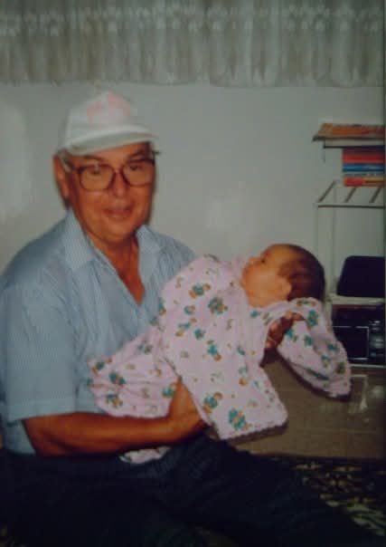 Tanımak isterdim seni dedem...