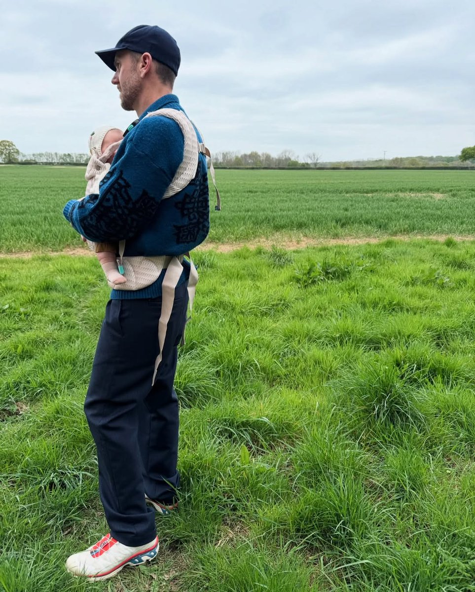 📸 Lily Collins via Instagram.