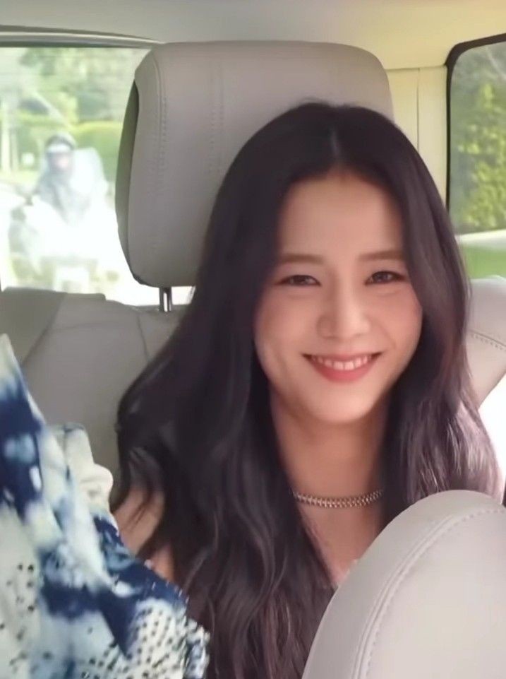 Jisooholic tweet media