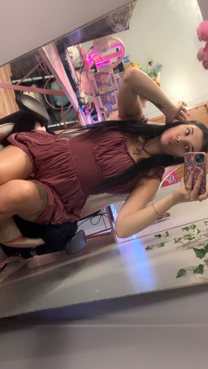 karreeebeaarr's tweet image. happy easter and 4/20 everyone ❤️🔥 i hope everyone has a good sunday !!