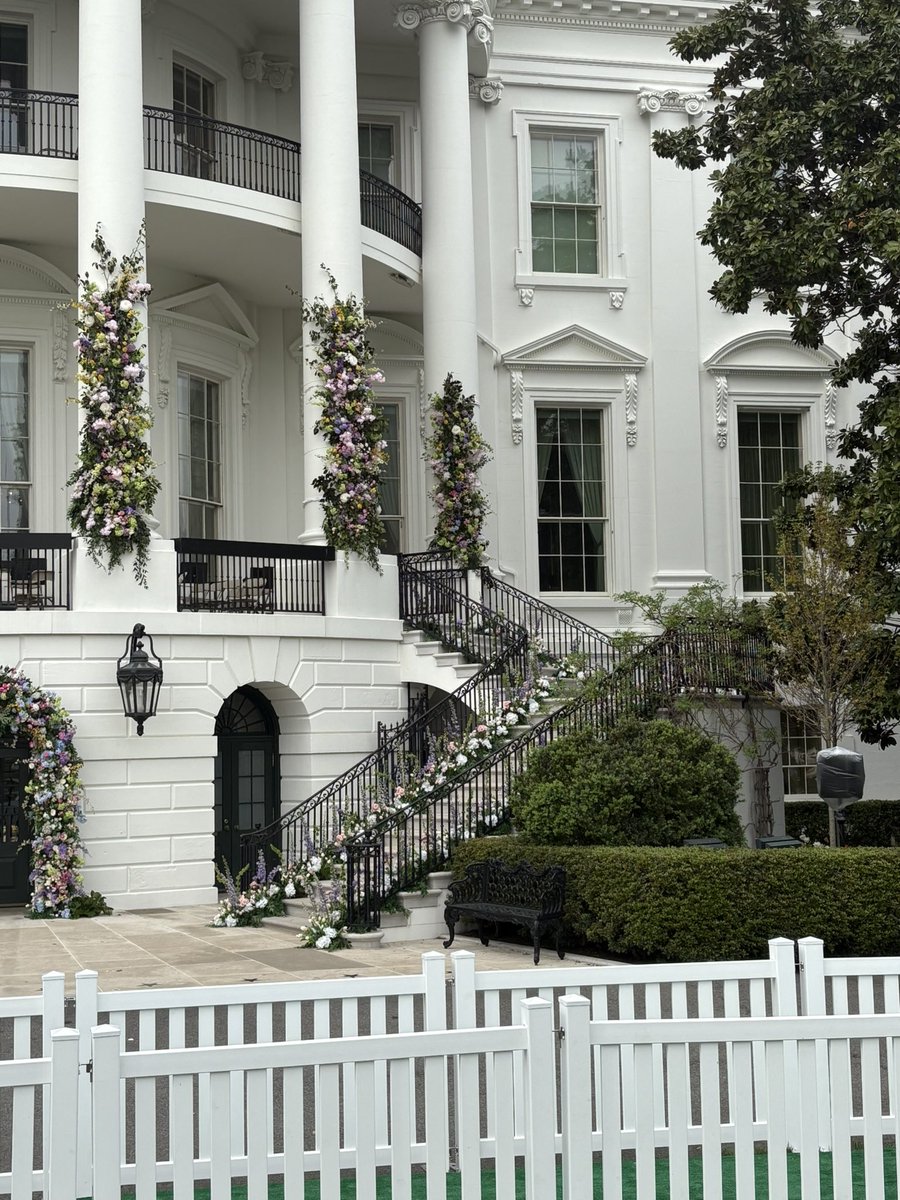 AFEspitallier's tweet image. Easter Egg roll preps underway at the White House.
