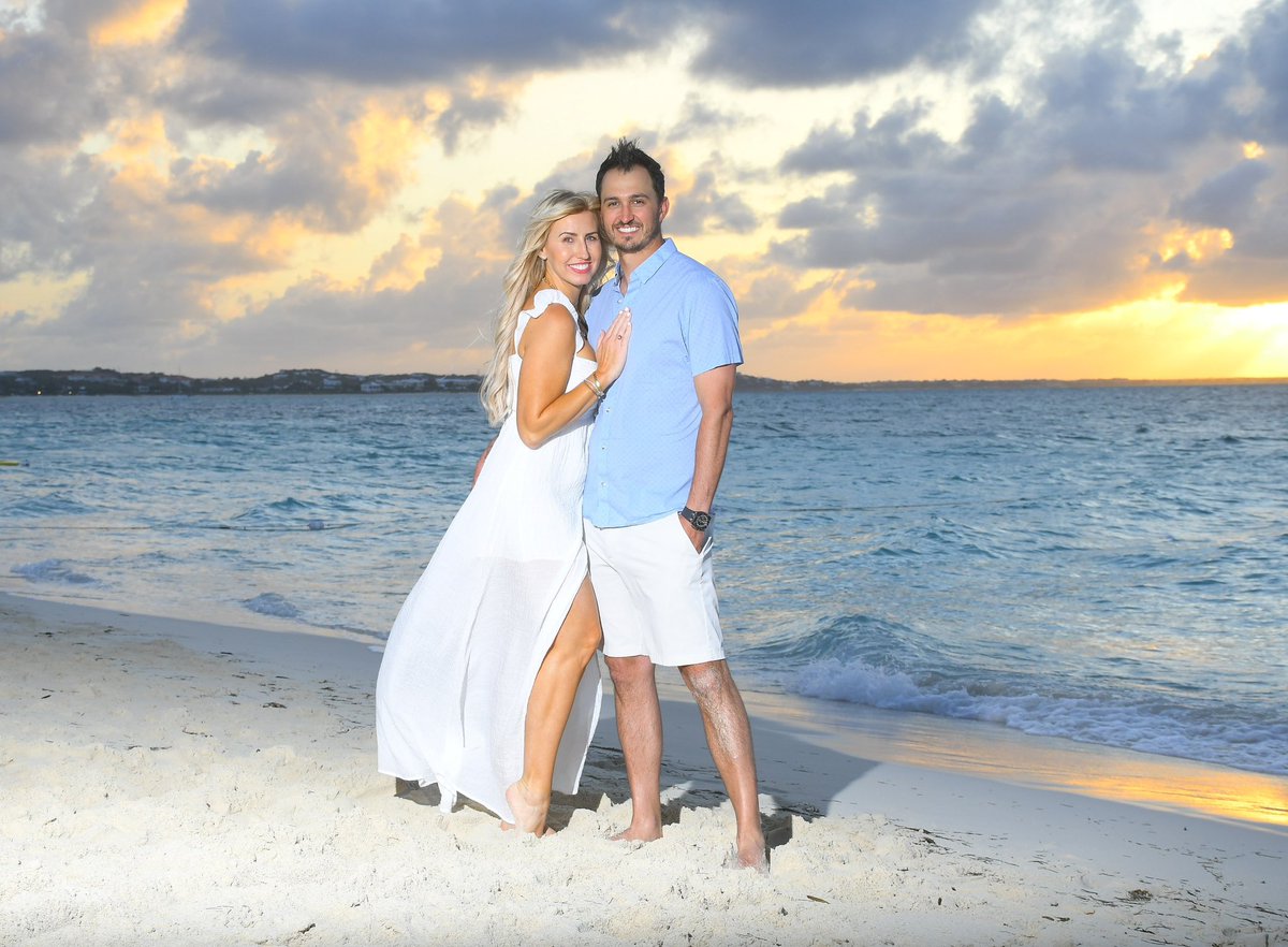 Happy Easter everyone! 🌴💛