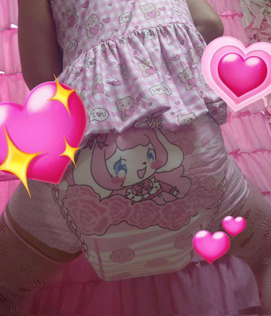 ポコちゃんの愛方です
おむつを交換した時に吸水パッドを多めにしきお股を閉じれないようにしました
おもらしサインがわからないのでトイトレパッドをはさみお漏らししたらモジモシするようにしました
ヨタヨタと歩きにくそうにしてたので「あんよは上手♪」と遊びながらお手々たたいて笑い合いました