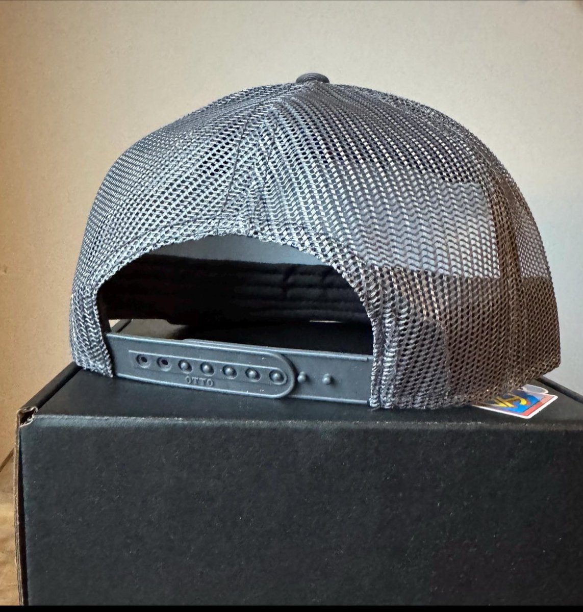 k@te and discontent tweet media