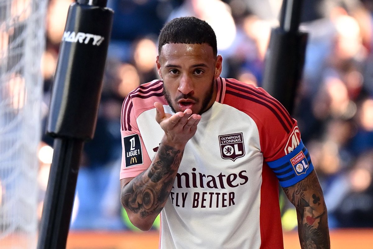 LesFansGones's tweet photo. Dans tout ce marasme, je tiens à envoyer tout mon soutien et courage à Tolisso.

On espère rien de grave, que tu puisses nous revenir au plus vite.

Bon rétablissement ! ❤️‍🩹 

#TeamOL #Tolisso https://t.co/zImOVIaN9q