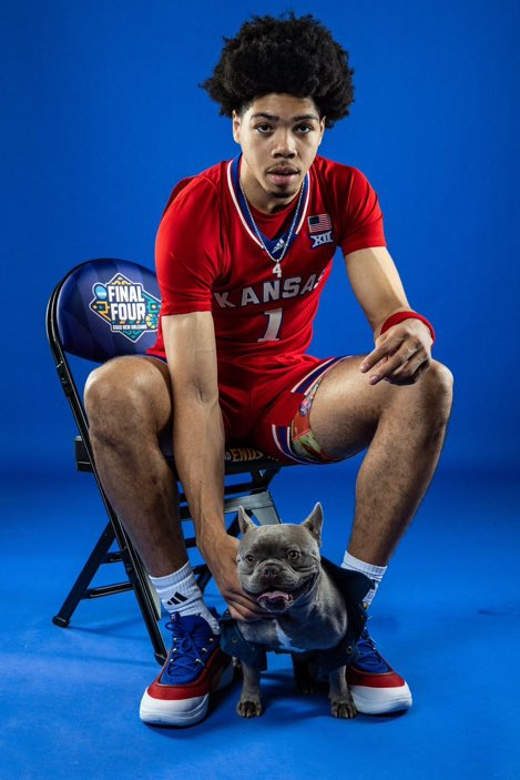 MarchMadnessHQ's tweet photo. 5 ⭐️ Tyran Stokes on his visit to Kansas. Will it be #RochChalk? https://t.co/GX3L9DXAlW