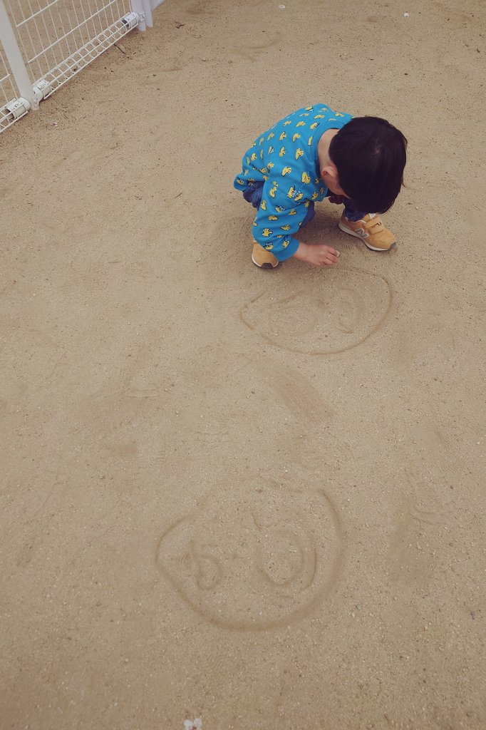おはよーサン☀

早くも月曜始まった！
間違ってないよね🤭
よく間違えるからさ💦

近頃と言うか
６２歳超えて
体調不具合色々でてくるわ😱

身体は正直やな🥶

さあ⤴️今週は少し仕事も
連勤続く😆

頑張りましょう👍

どうぞ宜しく👏