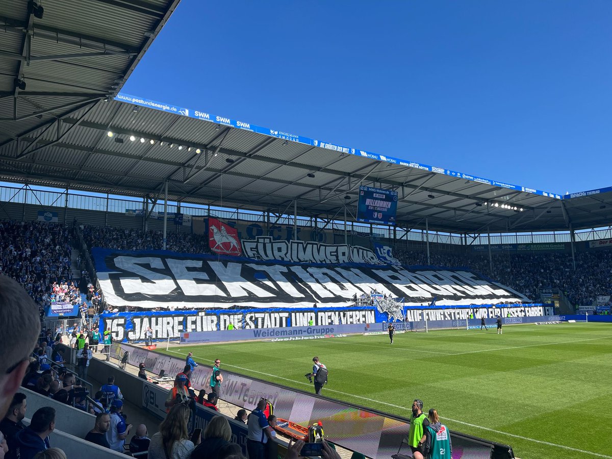 CoraLandshuter's tweet photo. #heimsieg #heimspiel #EINMALIMMER #FCMSSV ๐๐ค https://t.co/dwVxu7EUE7