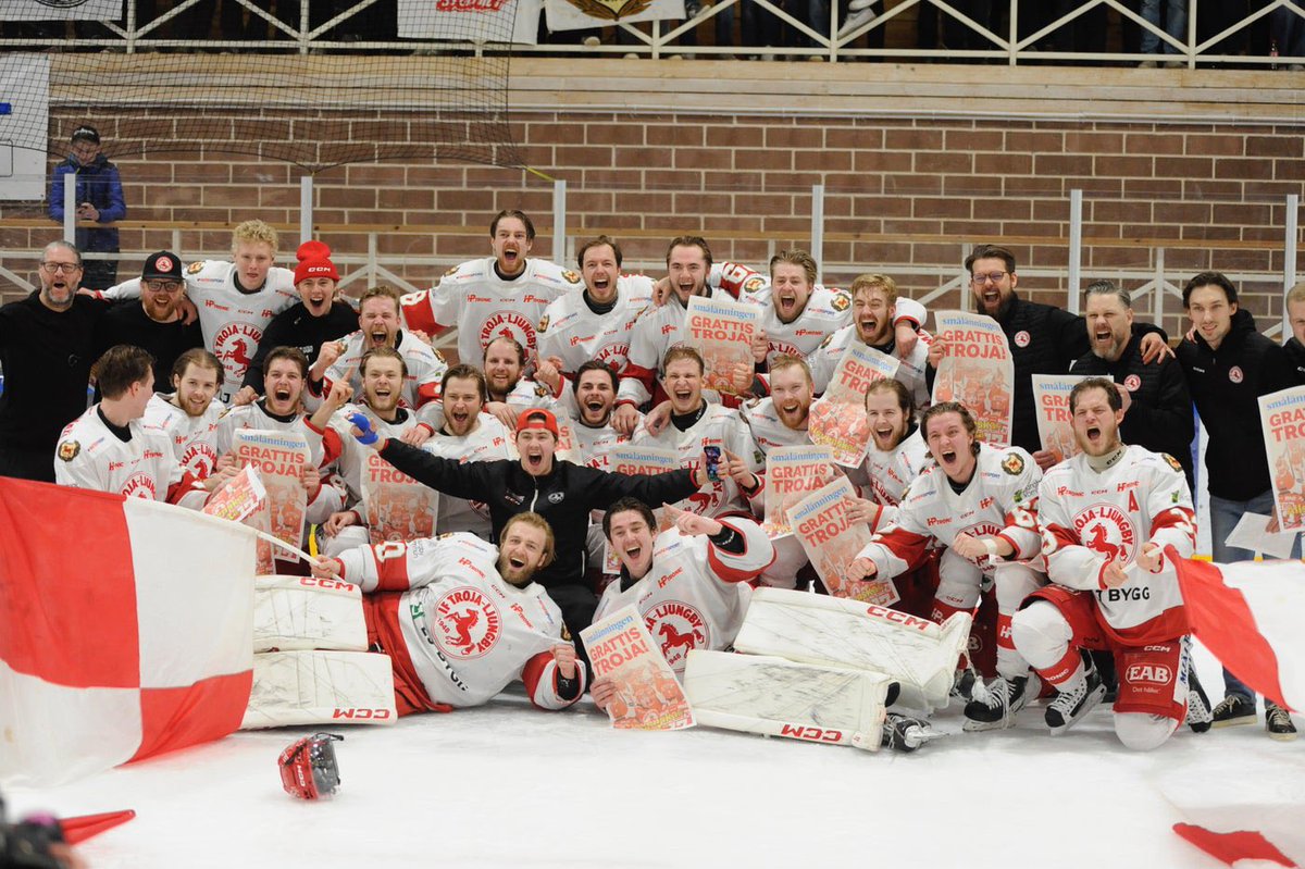 CHAMPS🏆

Otroligt glad att jag kom hem för att ta detta steg med denna fina klubb!
Tillbaka där vi hör hemma <a href="/trojaljungby/">IF Troja-Ljungby</a>