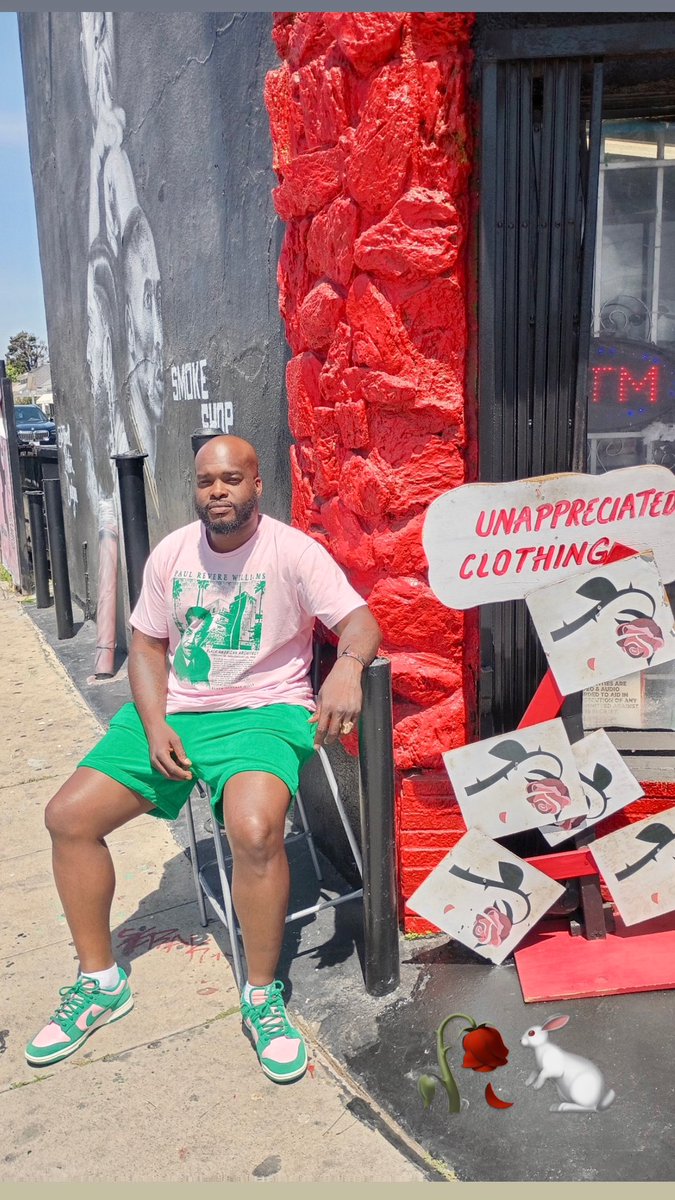 🥀 Clothing store 👔 , Smoke shop 💨 , Barber shop 💈 all open…. 🥀🐰⛽️🔥💨