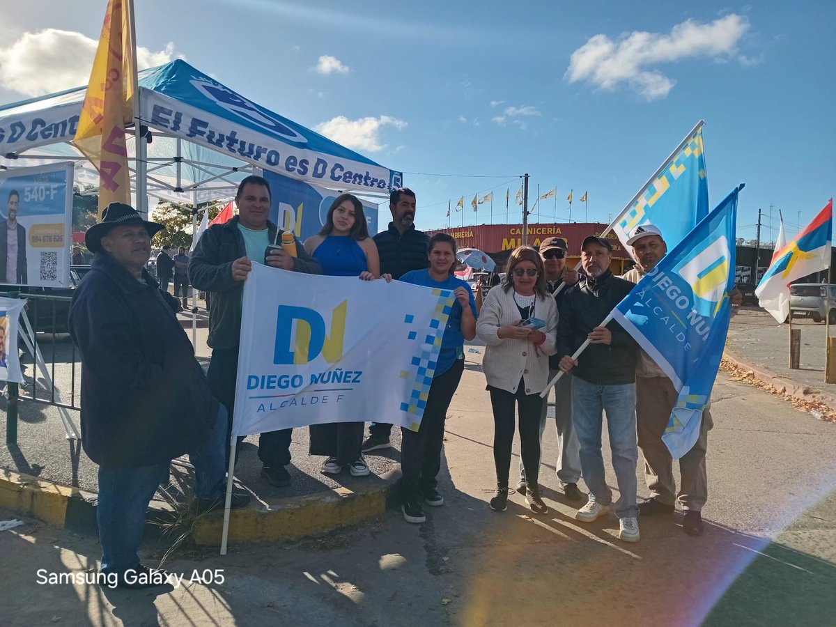 diegonunezuy's tweet photo. Comprometidos con la gente, con el barrio y con el país. 🇺🇾 https://t.co/TNi1ehNm6O